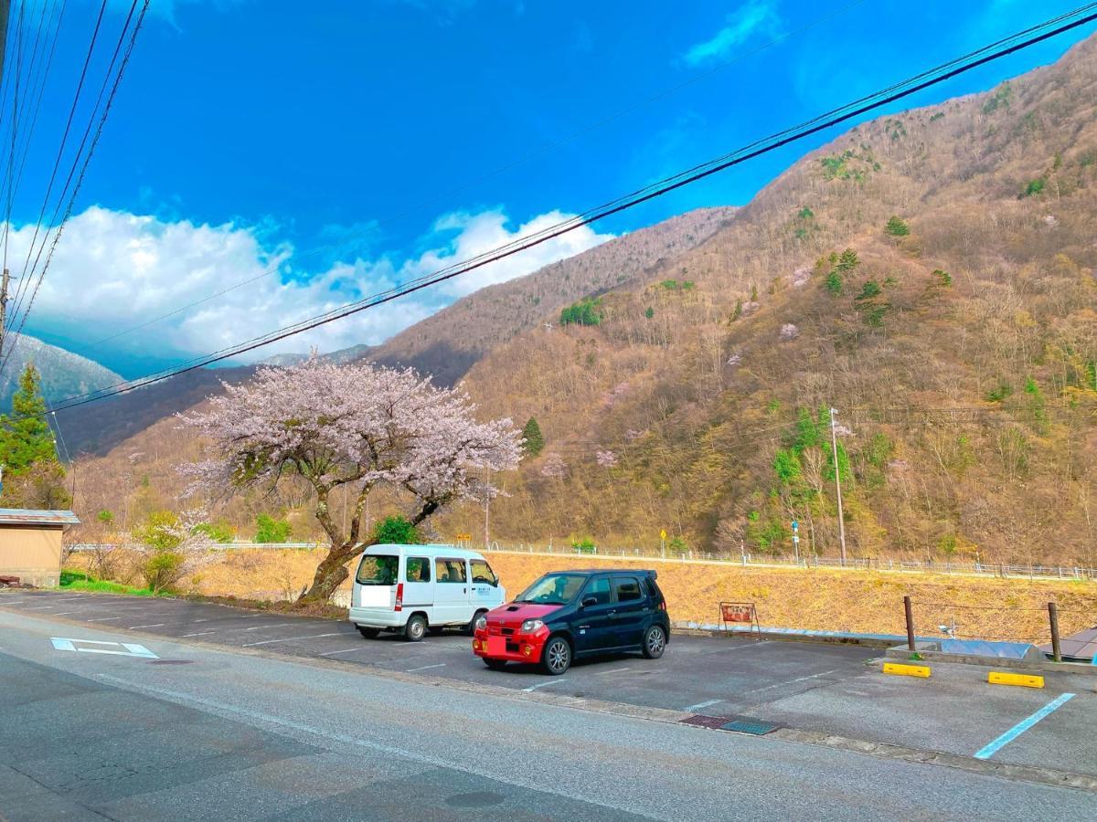 Hotel Hakuunsou Takajama Exteriér fotografie